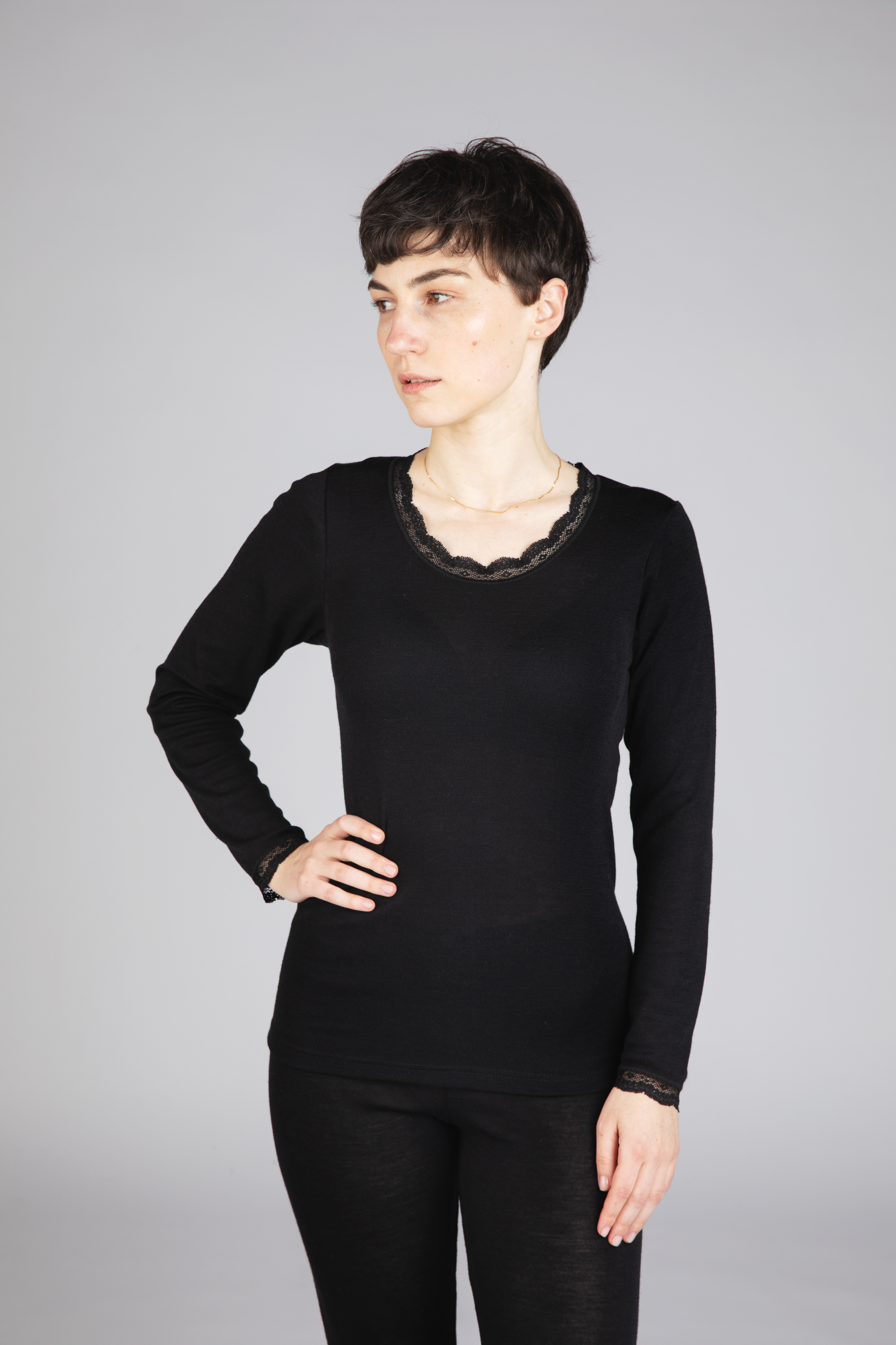 Shirt women, with lace