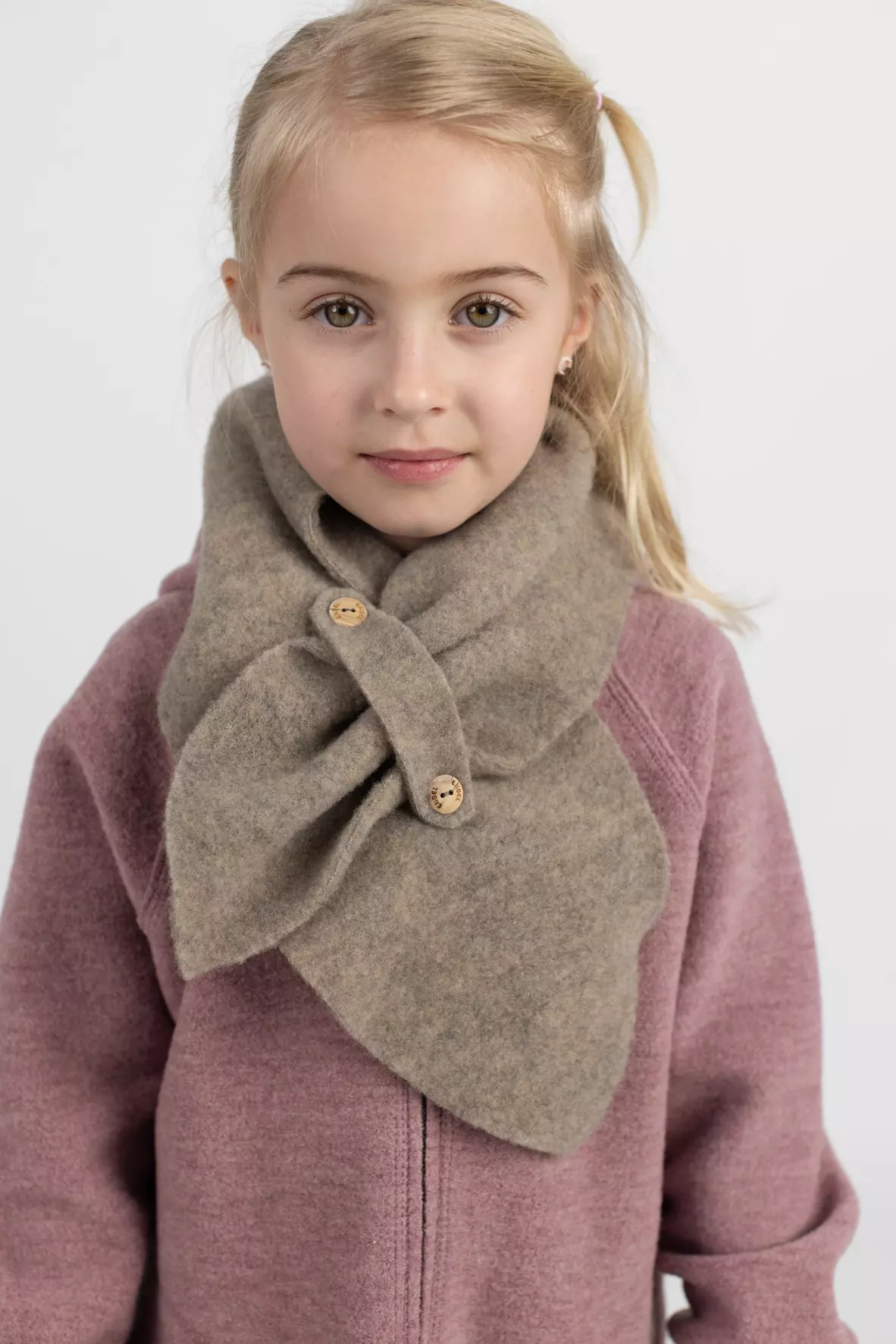 Scarf kids, IVN BEST